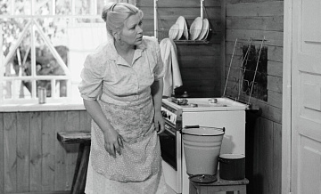 Путин поздравил актрису Галину Польских с юбилеем