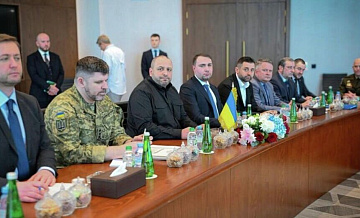 "Уничтожить, что осталось": провокация Киева на переговорах разгневала США