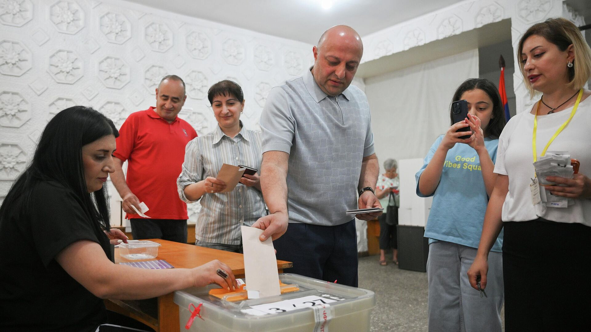"Процветающая Армения" пройдет в парламент, заявил кандидат в депутаты