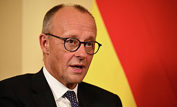 Канцлер ФРГ предложил обсудить с правящей коалицией поддержку Украины