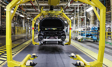 Новак провел совещание по ситуации в автопроме