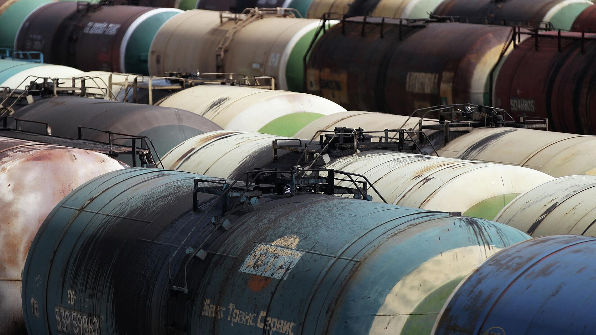 Министр торговли Индонезии рассказал о поставках нефтепродуктов из России