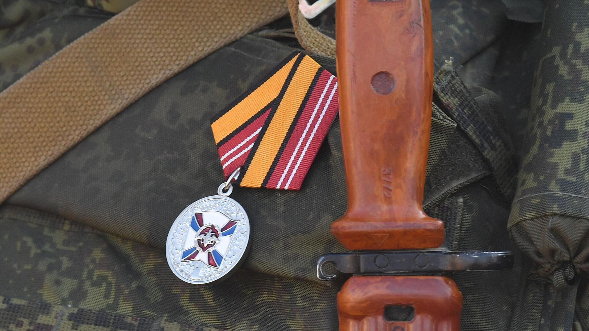 В зоне СВО более 50 женщин получили ведомственные награды