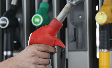 Все больше водителей из Нидерландов едут заправлять машины в ФРГ и Бельгию