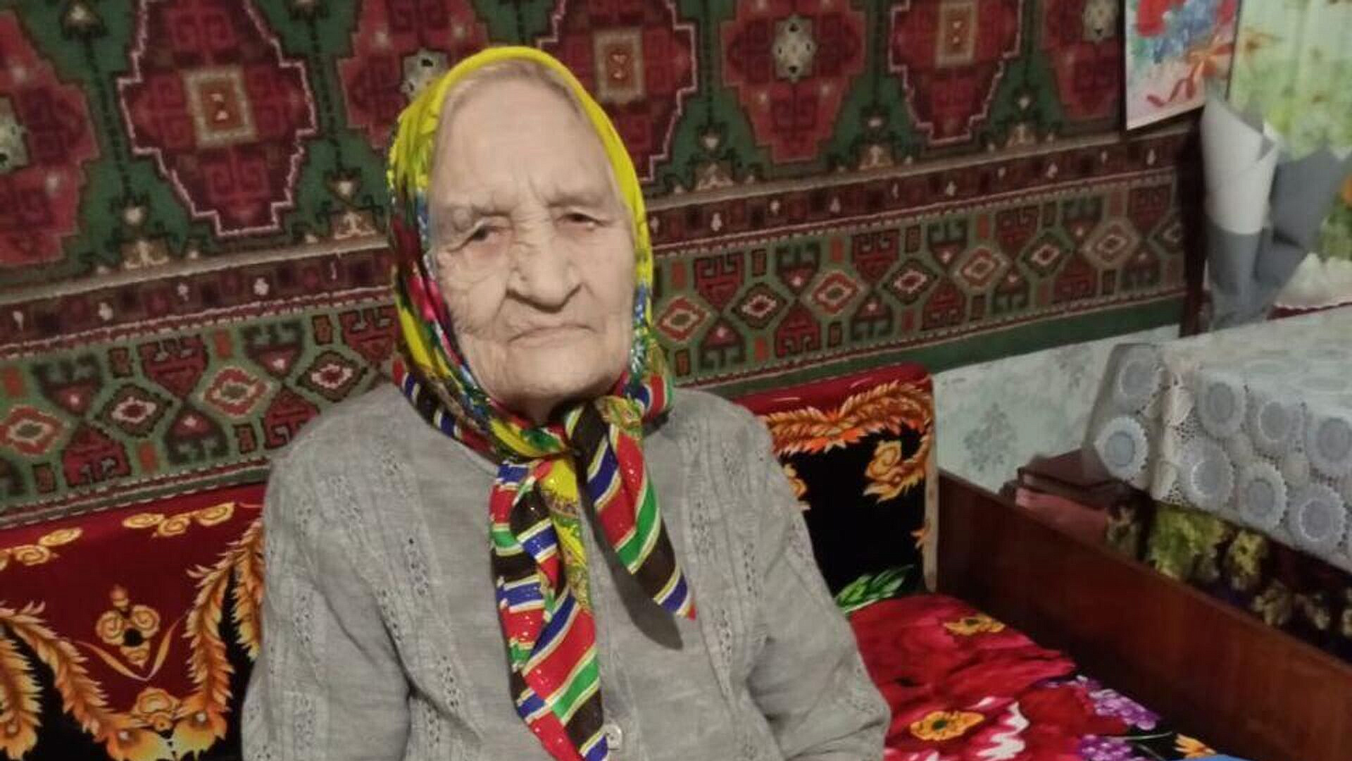 Столетняя жительница Курганской области проголосовала на дому