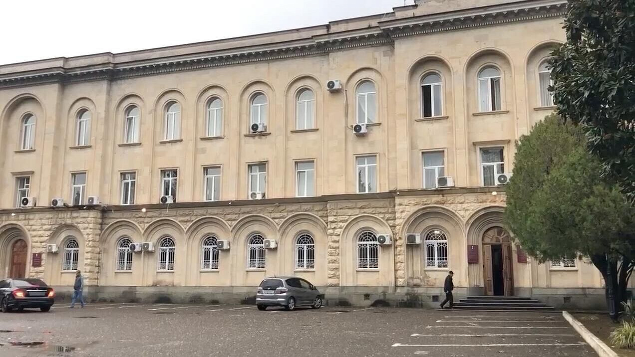 Парламент Абхазии назначил дату досрочных президентских выборов
