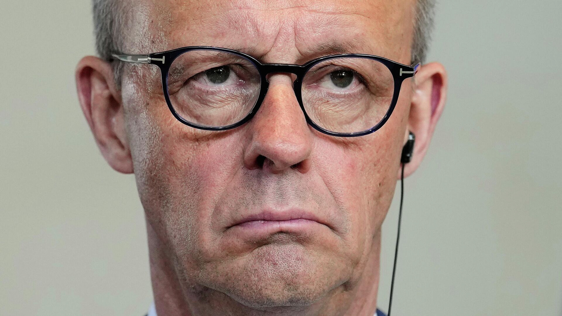 Рекордное число немцев недовольны работой Мерца, показал опрос