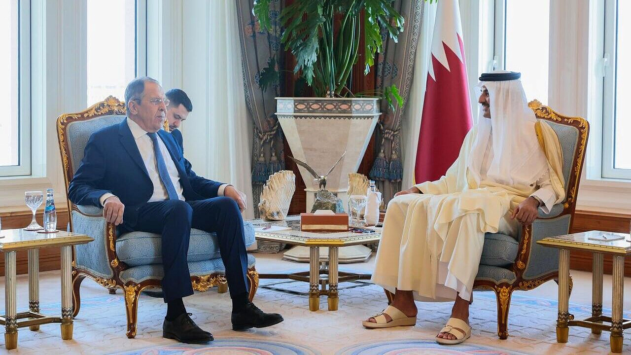 Эмир Катара заявил о планах посетить Россию в апреле