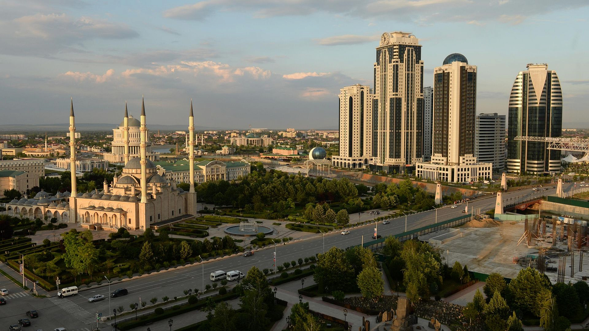 В аэропорту Грозного открыли новую взлетно-посадочную полосу