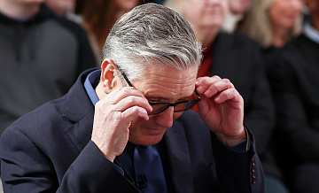 Стармер потерял контроль над правительством, считают в Reform UK