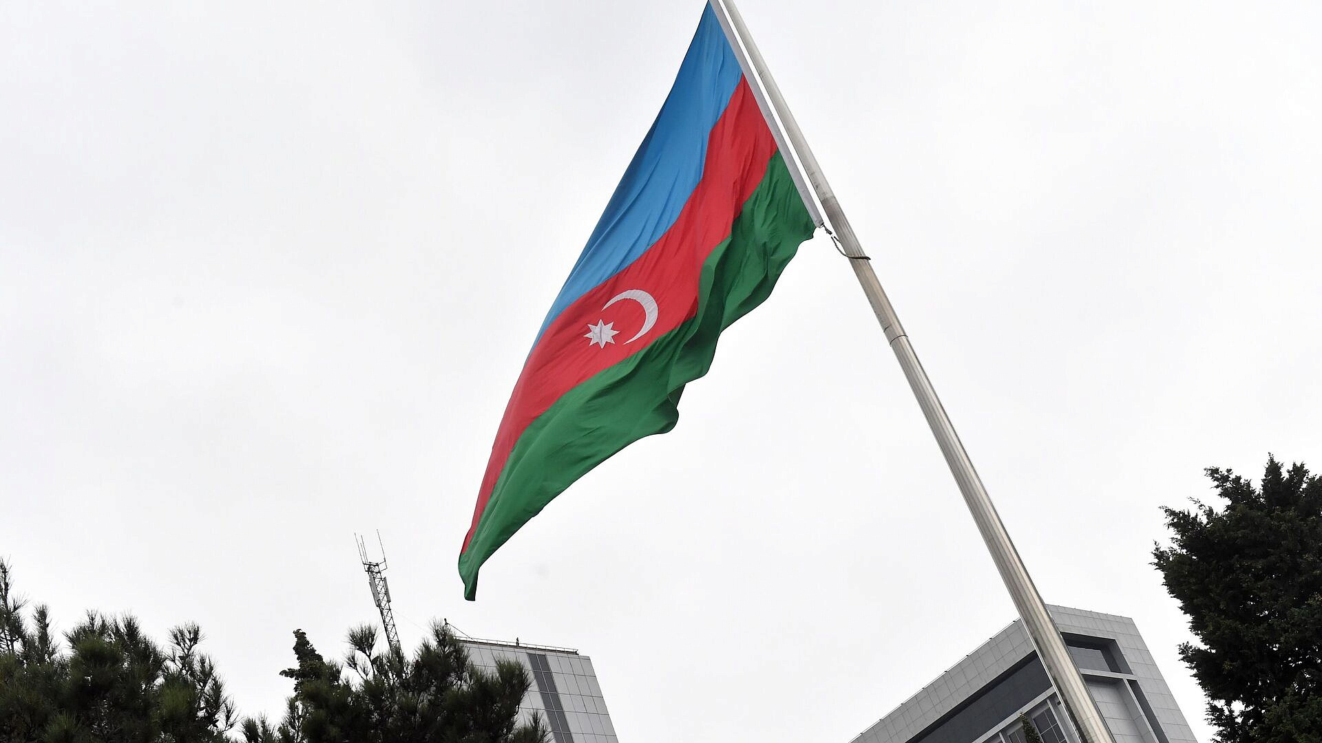 Азербайджана приостановил сотрудничество с Европарламентом