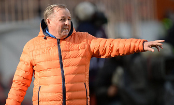 Тарханов возглавил женскую команду