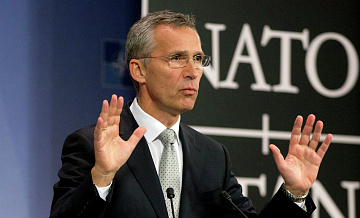 Столтенберг призвал Запад начать разговаривать с Россией