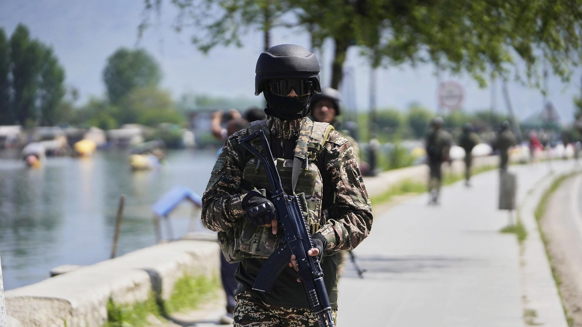 ����� ������� ����� ����� �������, �������� �� ����� �������� "������"