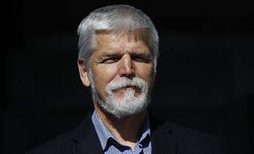 Президент Чехии призвал НАТО использовать союзнические связи