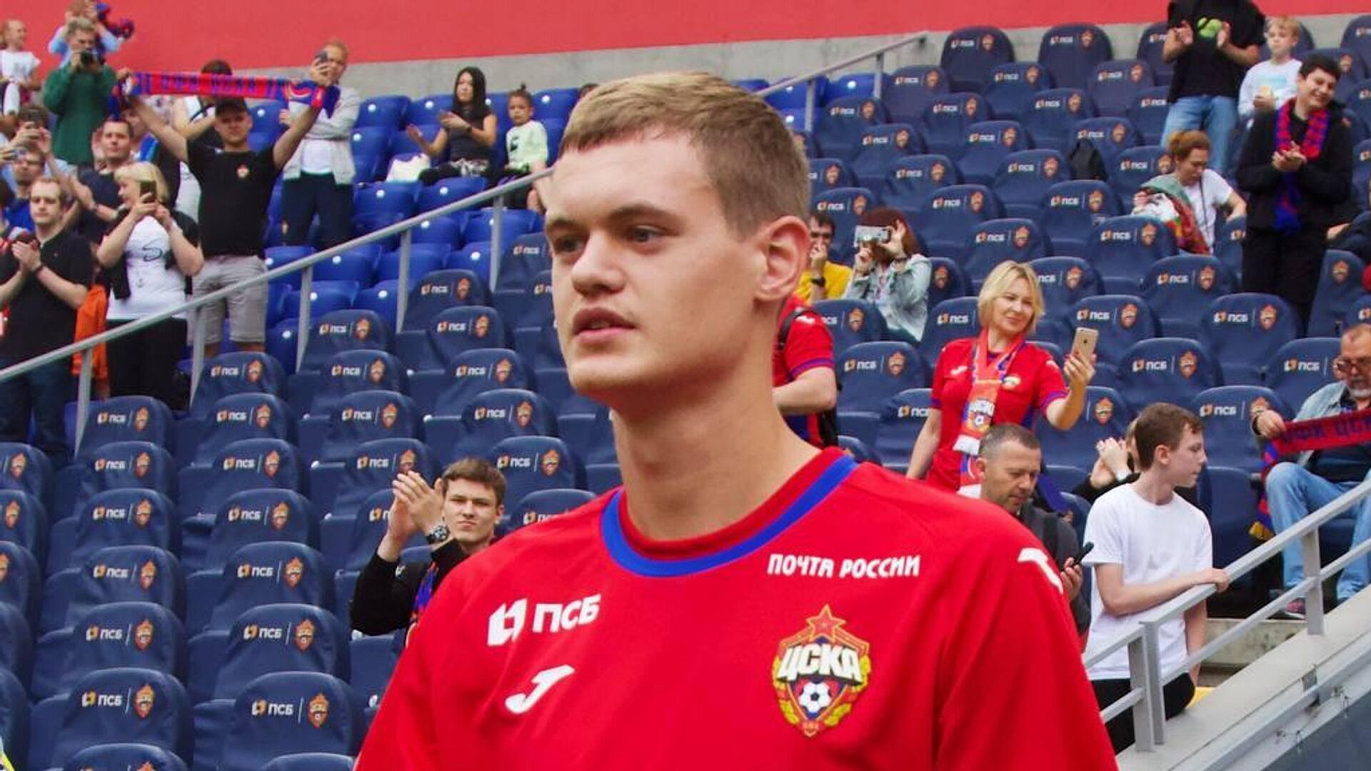 "Акрон" досрочно вернул Агапова в ЦСКА