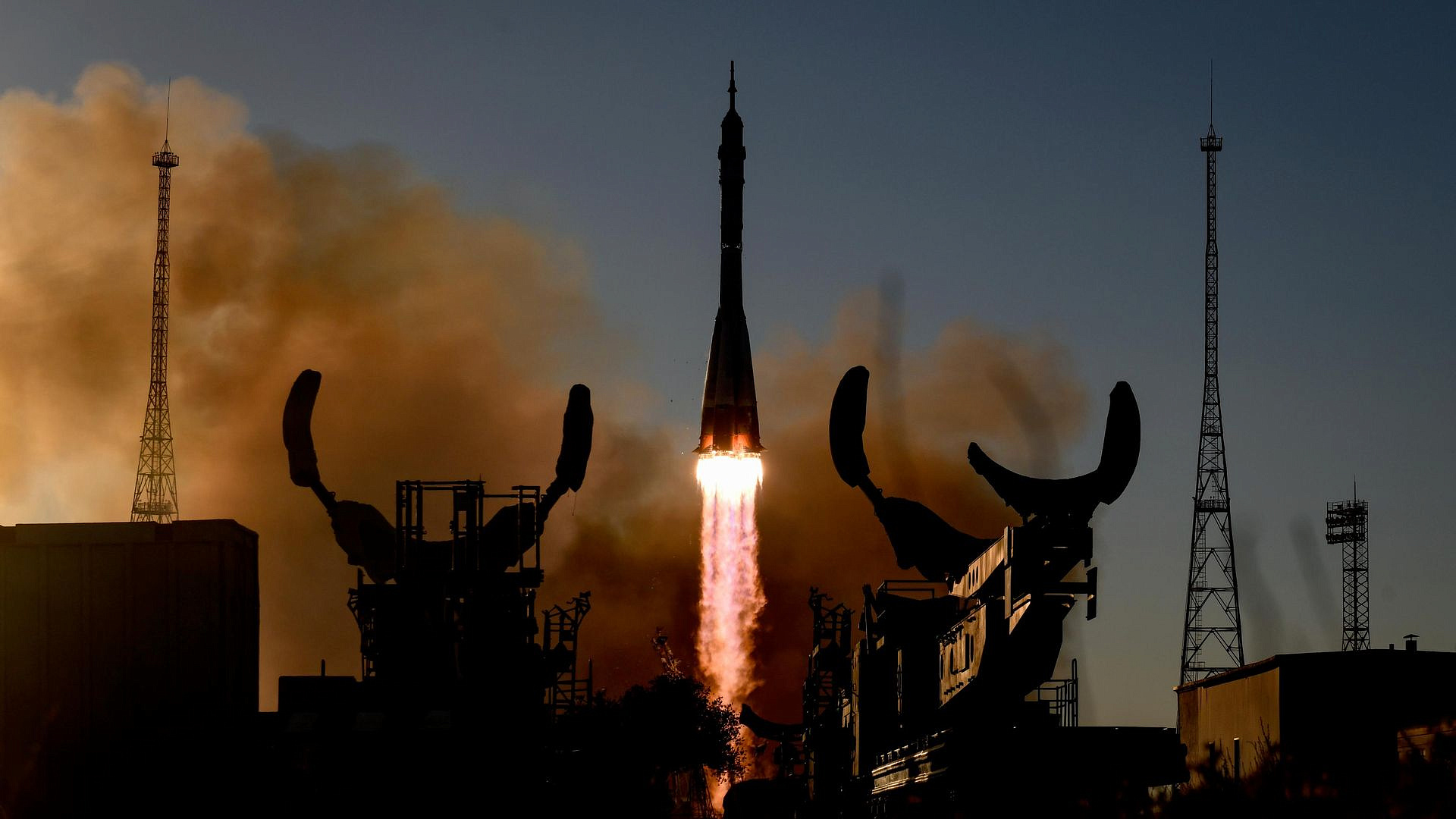 Экипаж корабля "Союз МС-29" перешел на МКС