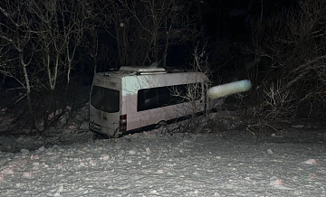 В ДТП с автобусом под Красноярском погиб человек