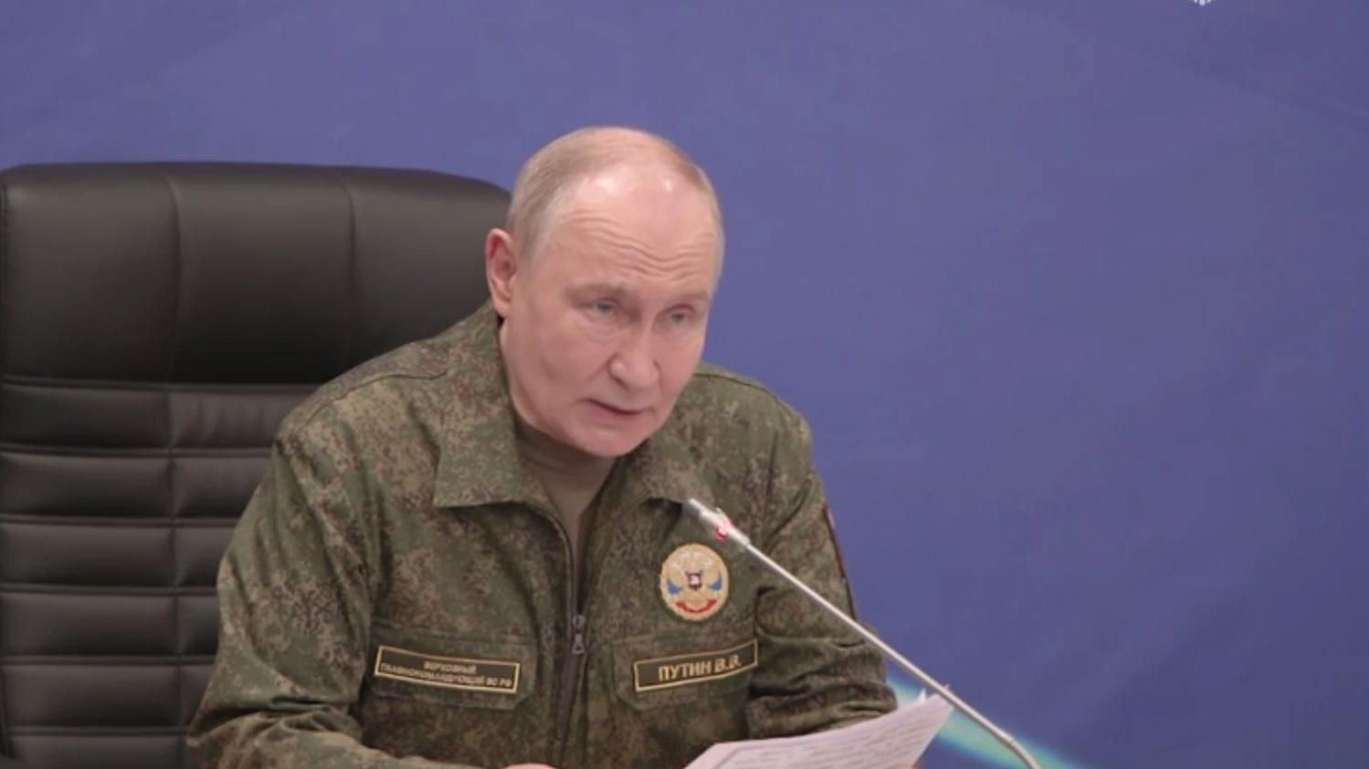 Бравурные заявления Зеленского на руку России, заявил Путин