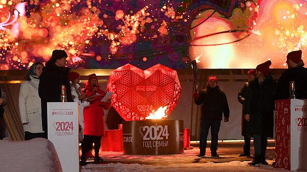 Огонь семейного очага "Сердце России" доставили во все регионы
