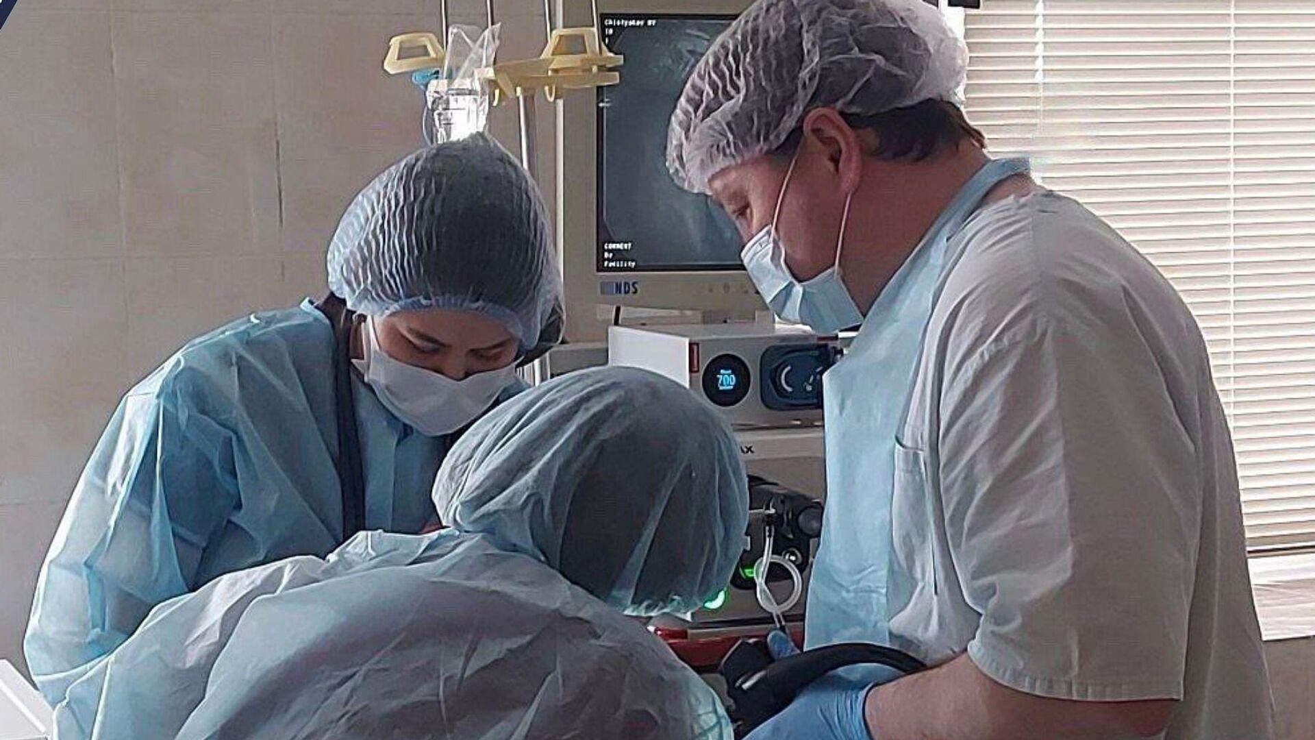 На Ямале извлекли из желудка ребенка комок полиэтилена, бумаги и ниток