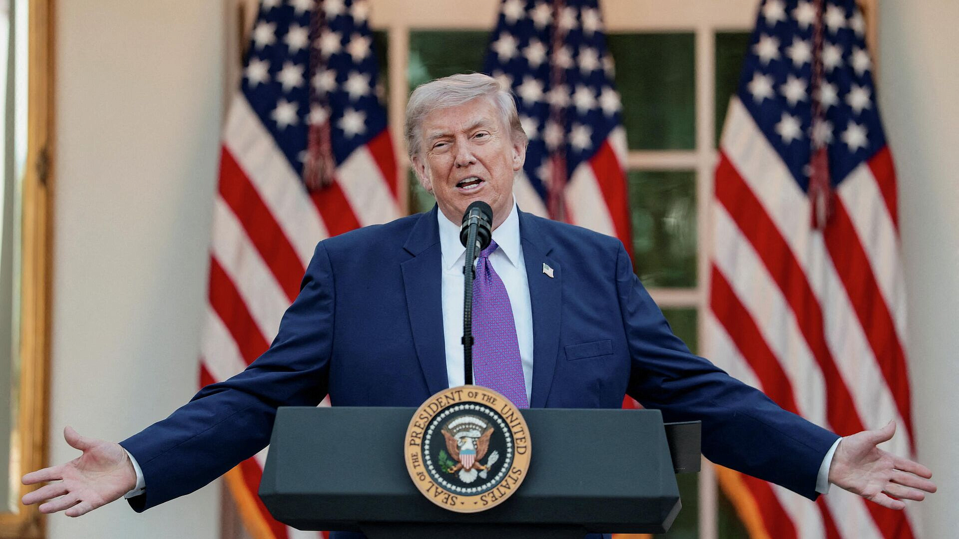 Трамп ответил на вопрос о достижении понимания с Россией по Донбассу