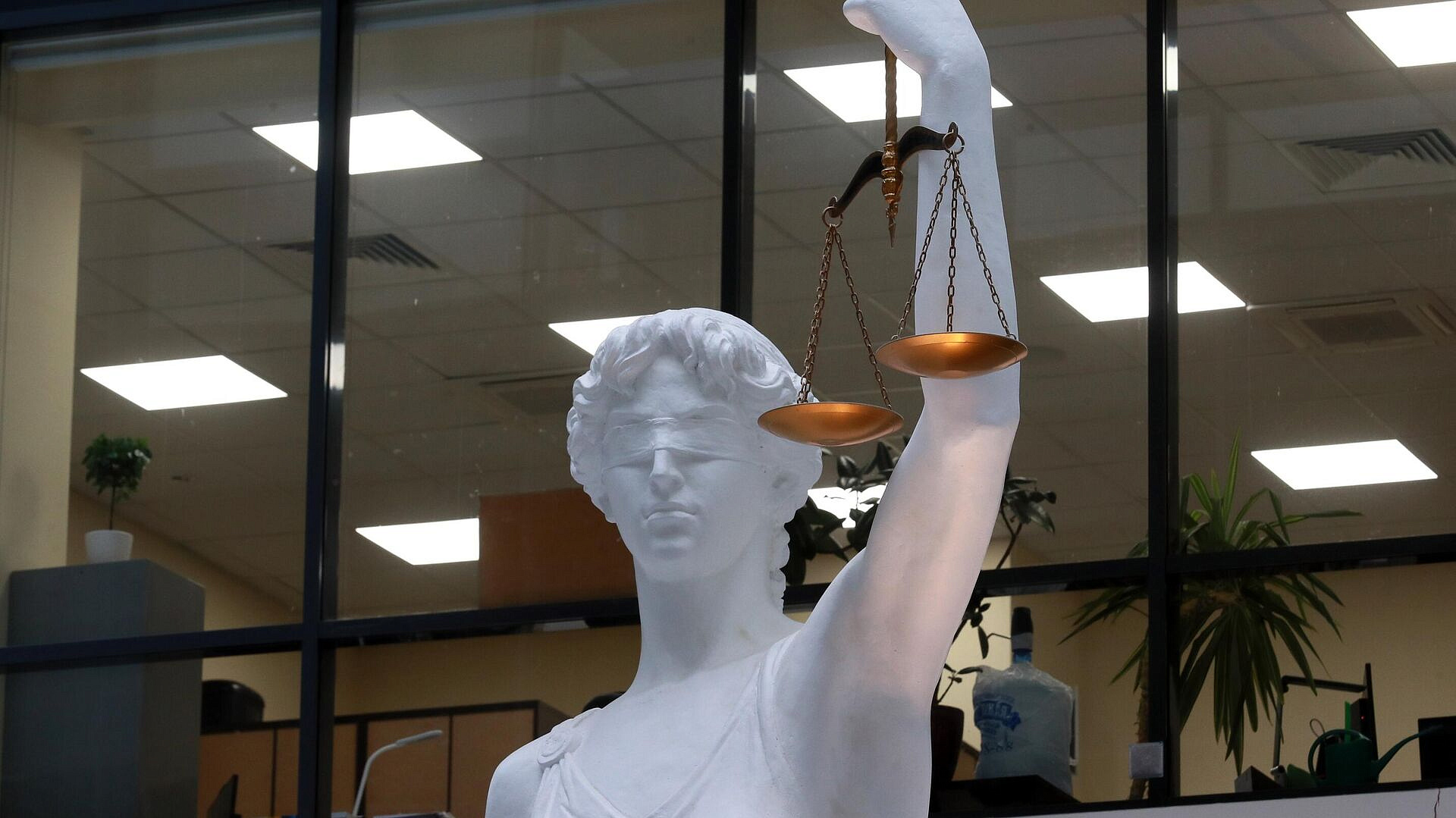 Суд взыскал 358,7 миллиарда рублей с рыбопромышленников Дальнего Востока