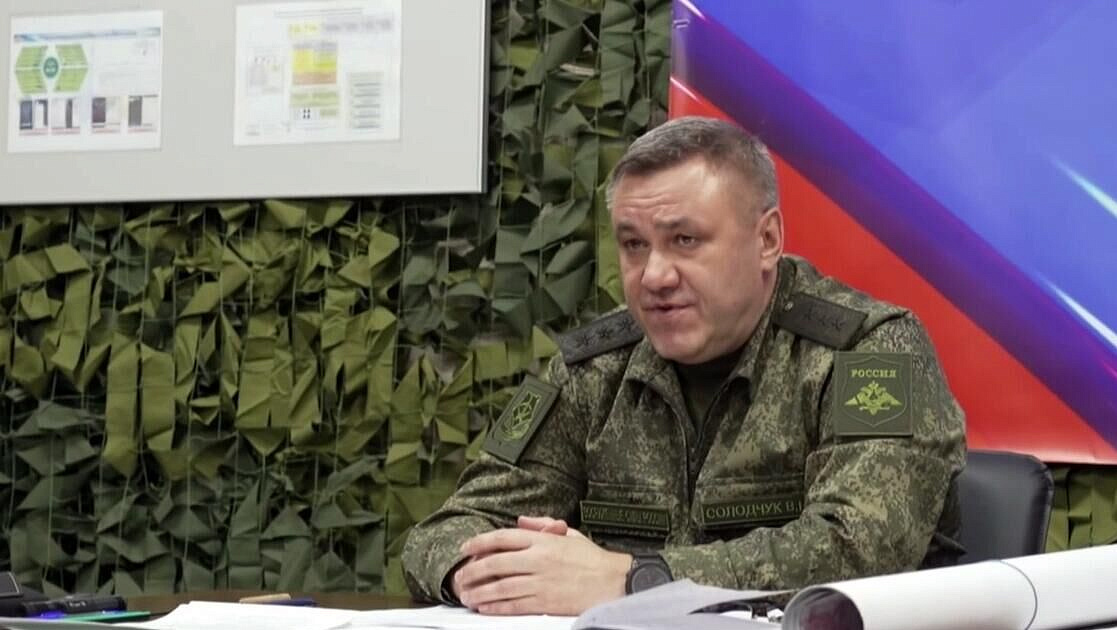 Войска "Центра" продолжают разгром противника, заявил Солодчук