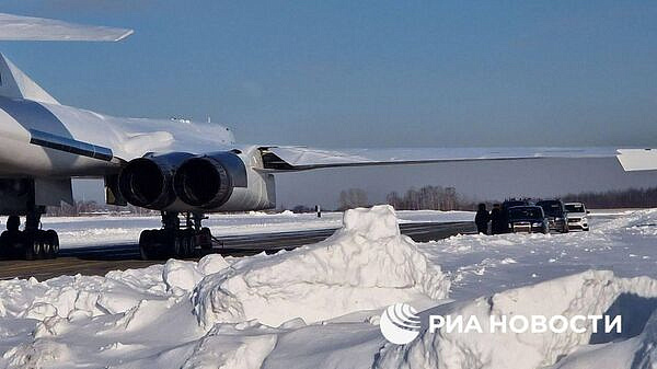 Путин начал полет на бомбардировщике Ту-160м