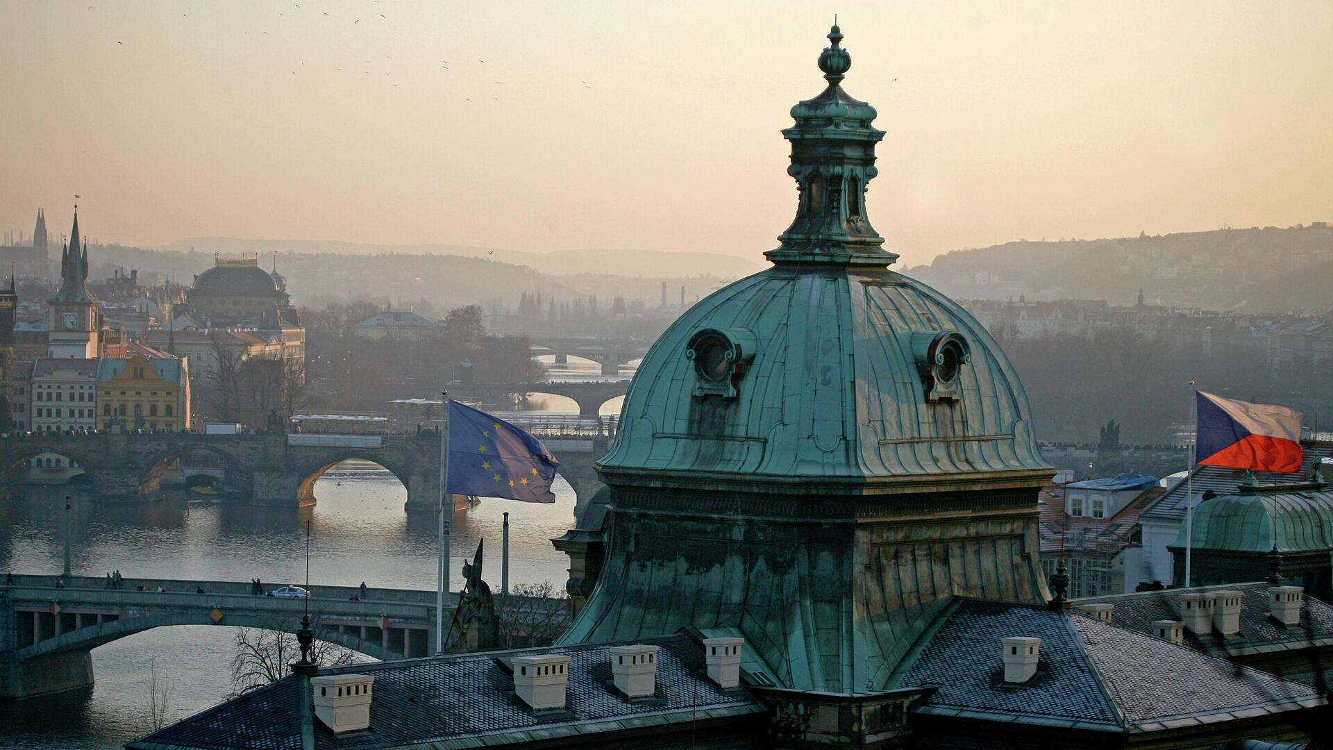 Европа нуждается во встряске, чтобы прийти в себя, заявил президент Чехии