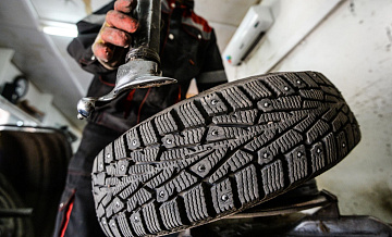 Водителям объяснили ситуацию со штрафами за резину не по сезону