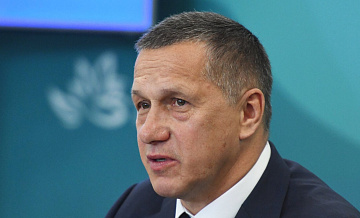 Трутнев попросил Путина обеспечить единый оператор северного завоза флотом