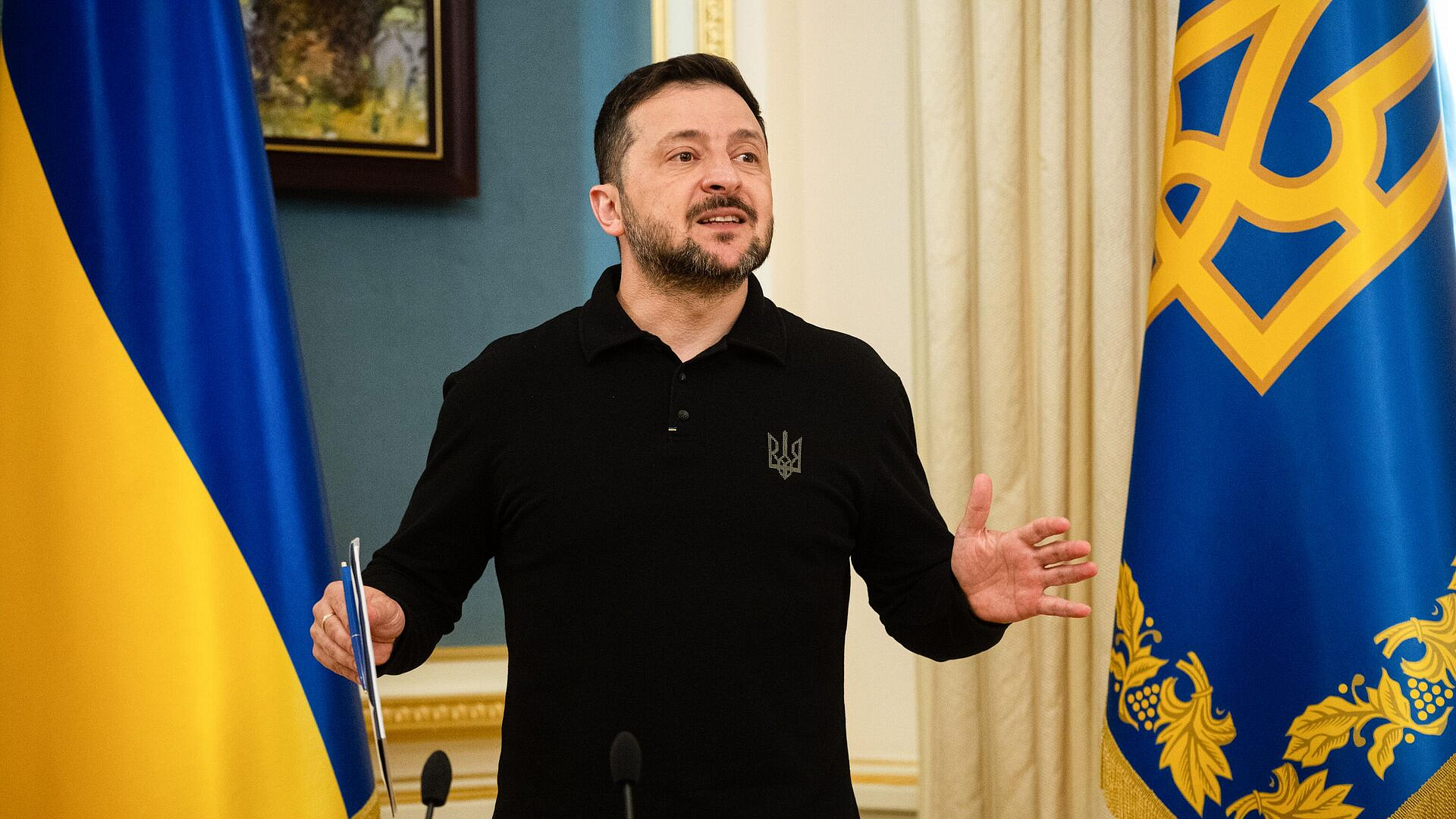 Слова Зеленского о мире расходятся с делом, заявил депутат Госдумы