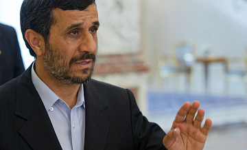 Офис Ахмадинежада опроверг данные о его смерти