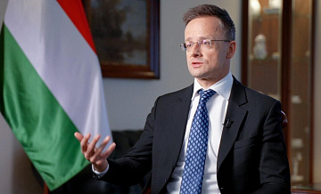Венгрия просит Хорватию пропустить российскую нефть, заявил Сийярто