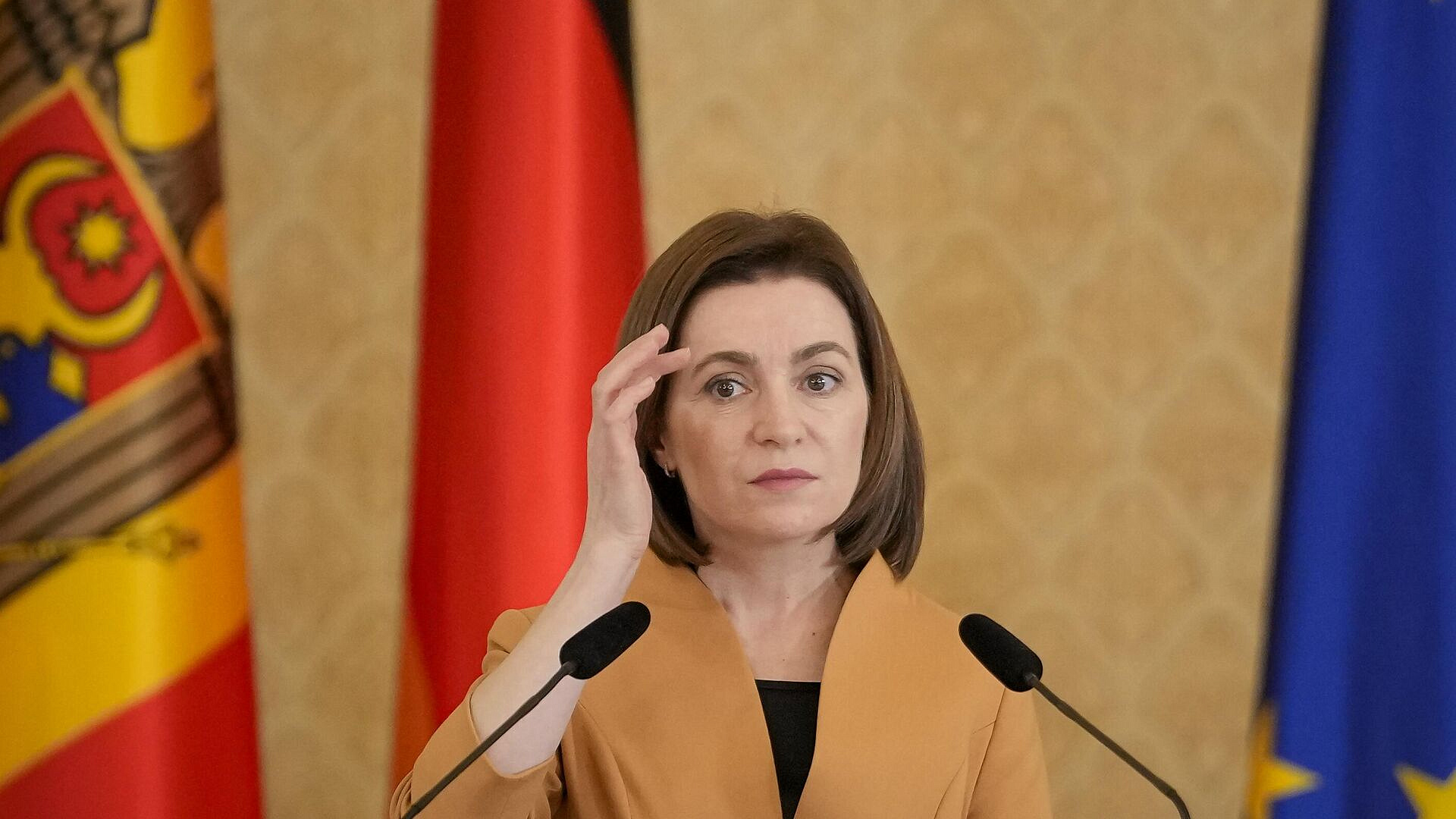 Санду: большинство жителей Молдавии не поддерживают объединение с Румынией