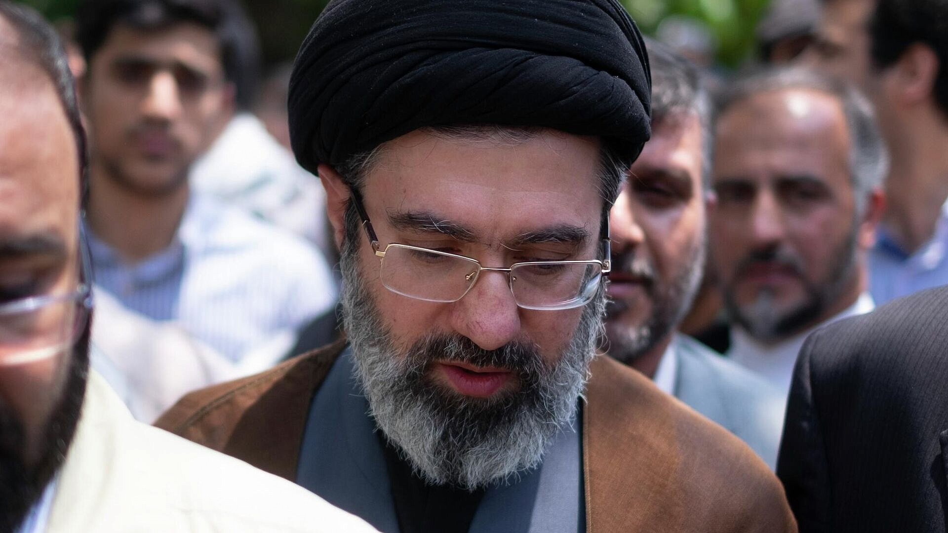 Путин пожелал верховному лидеру Ирана успехов и силы духа