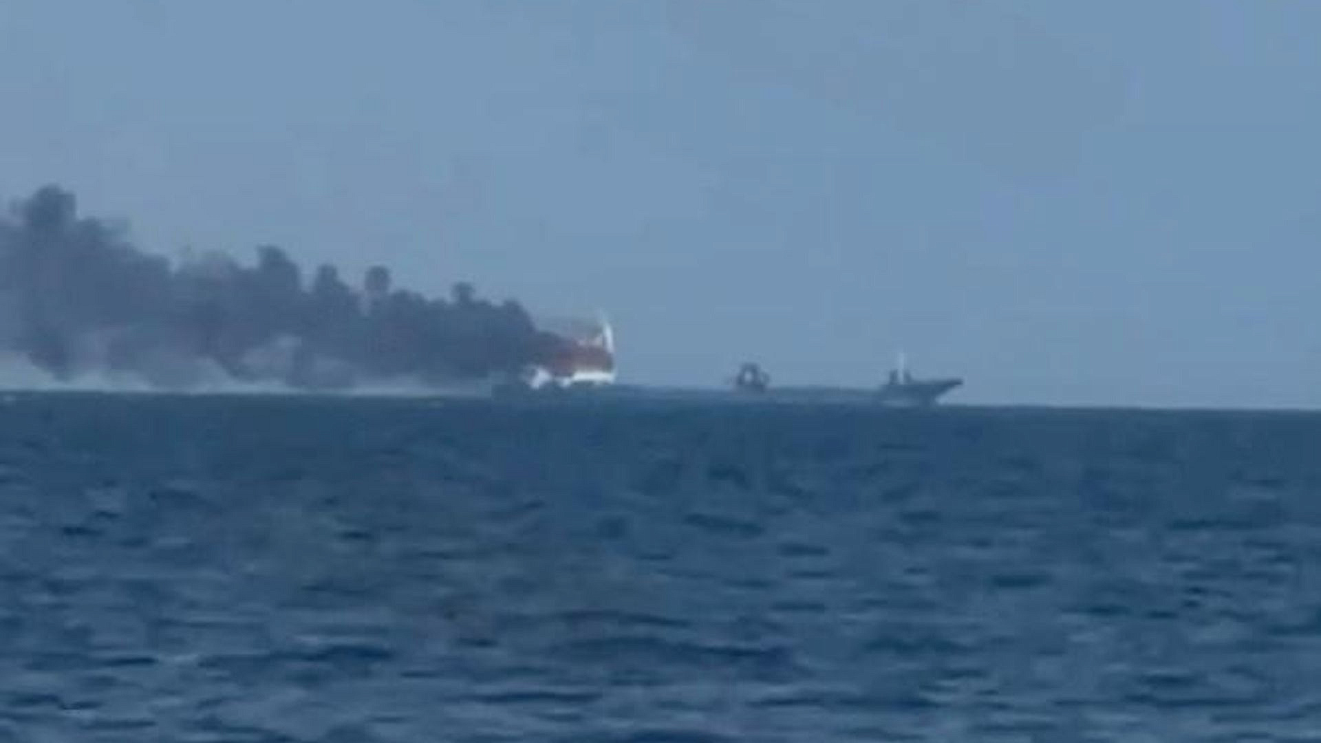 Российские беспилотники сожгли украинское судно с военным грузом