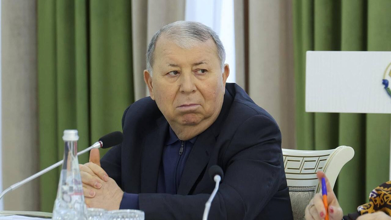 Долг экс-госсекретаря Дагестана начали взыскивать в день задержания