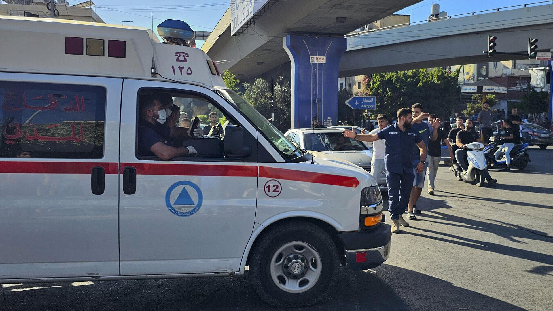 В Ливане израильский БПЛА атаковал школьный автобус, сообщил источник