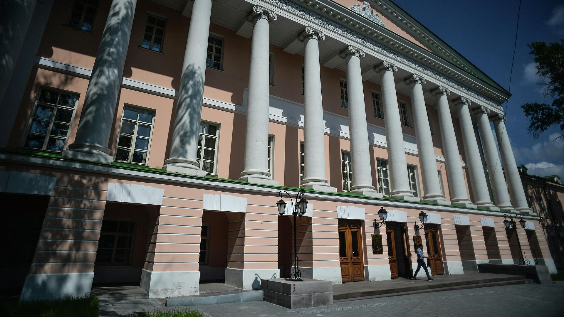 В Москве хотят освободить призывников-сирот от оплаты жилья и ЖКУ 
