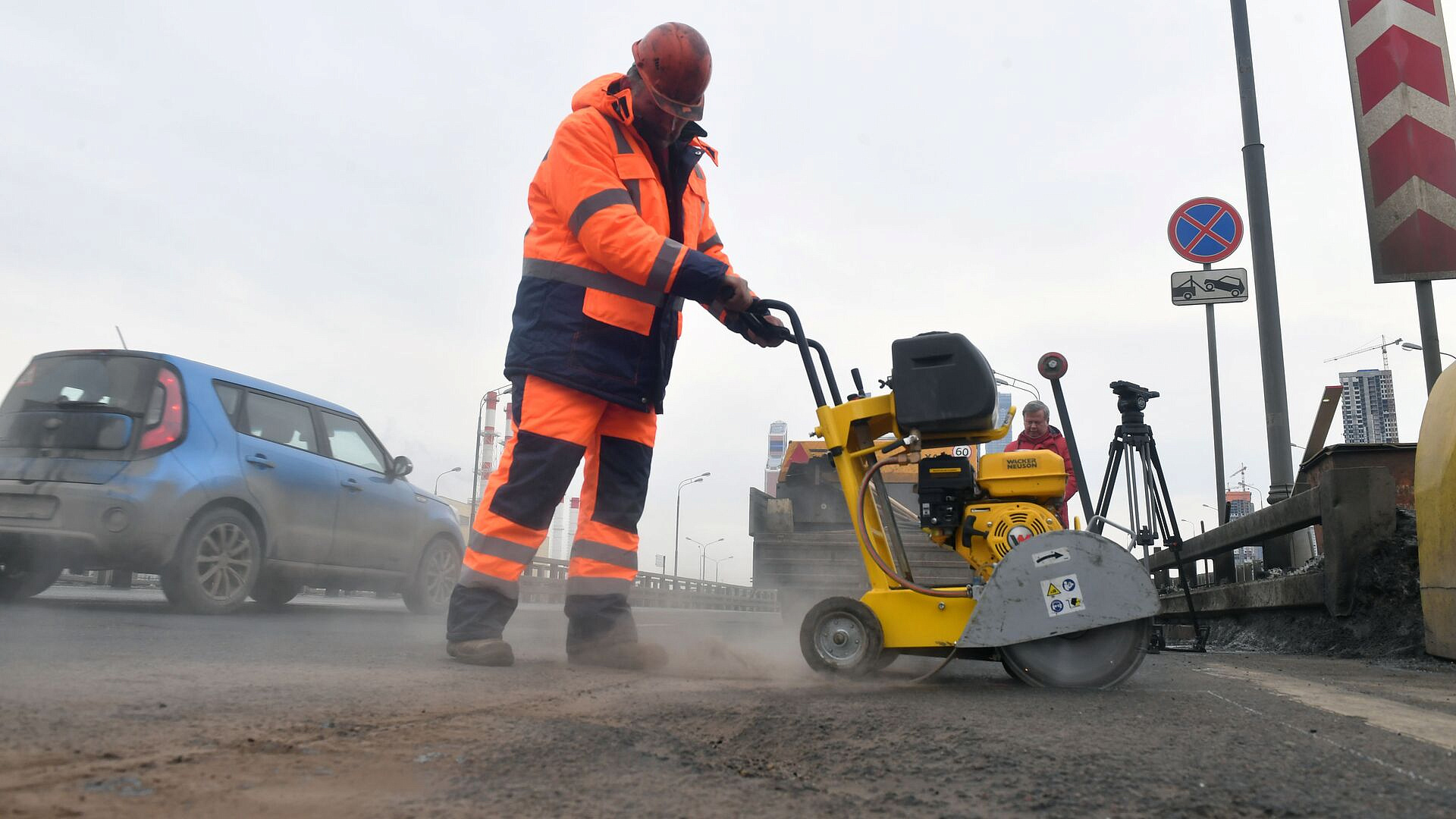 Более 220 километров на опорной сети дорог обновят в Подмосковье