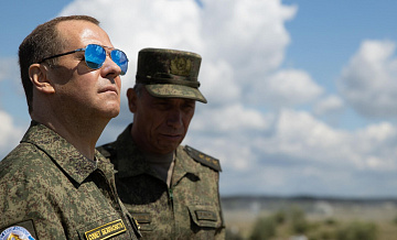 "Мир невозможен": на Западе резко ответили на слова Медведева о Зеленском