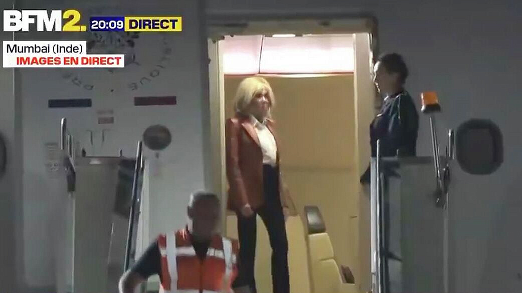 Французский политик высмеял поведение Макрона в Индии