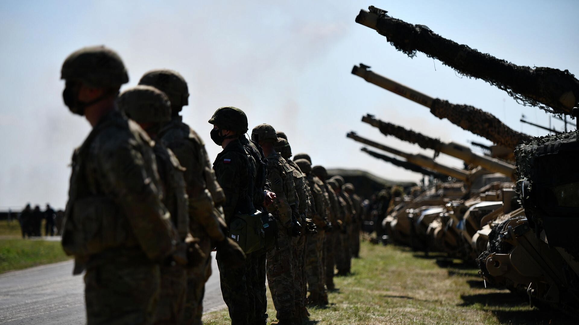 СМИ рассказали, что США планируют устроить возле границ с Россией