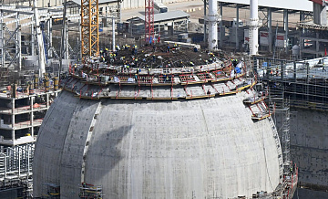 Строительство АЭС "Аккую" вносит вклад в экономику Турции, заявил Сеземин