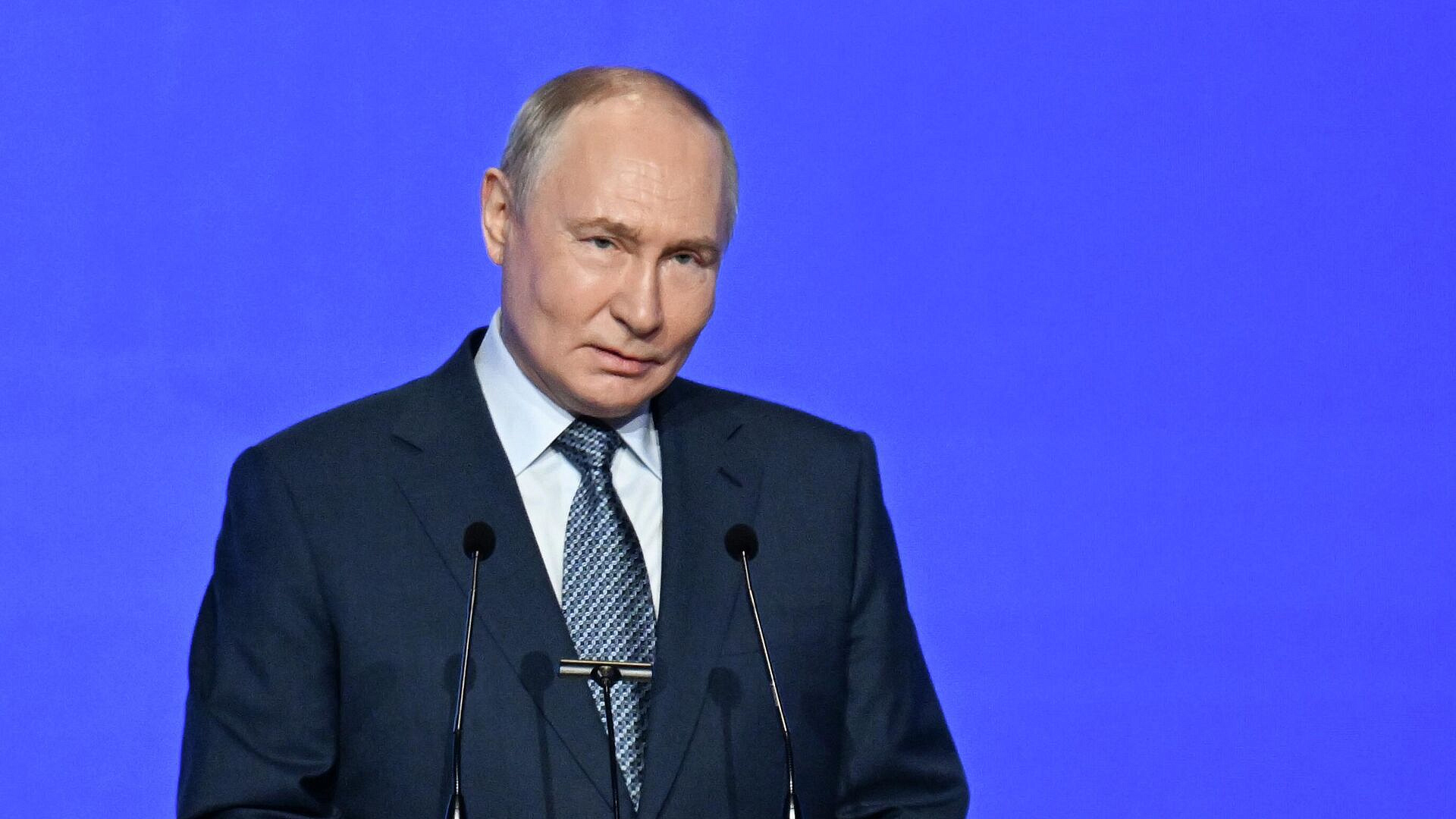 Путин назвал участников СВО героями