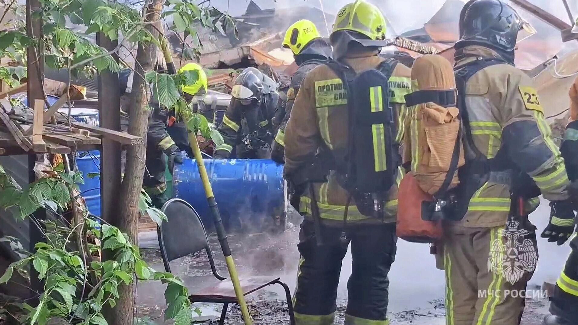 В Петербурге пожарный поезд направили для тушения пожара у вокзала