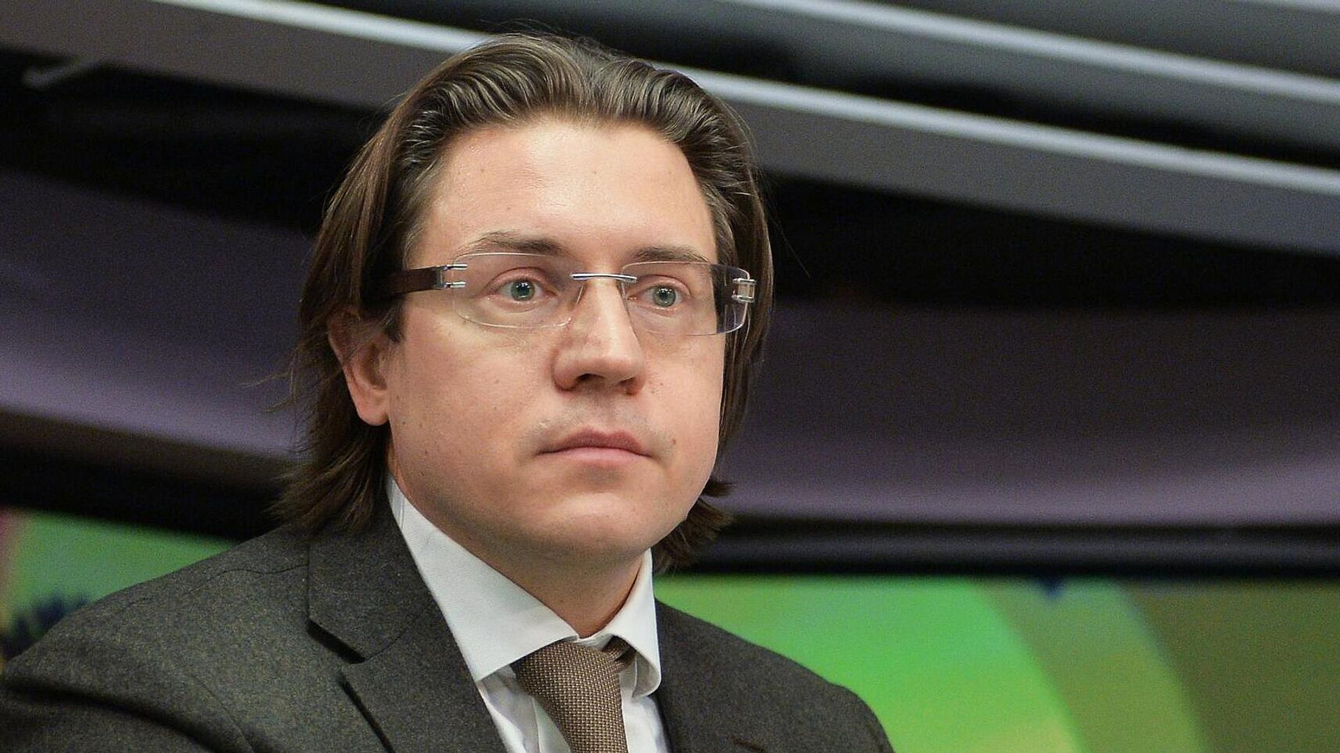 Адвокату Карабанову продлили арест по делу о крупном мошенничестве