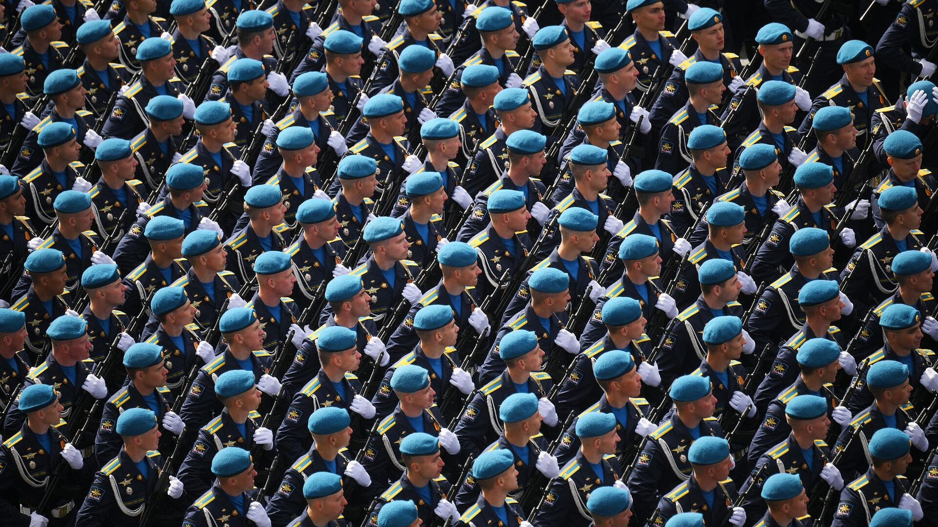 Песков ответил на вопрос о главах государств, приглашенных на парад Победы